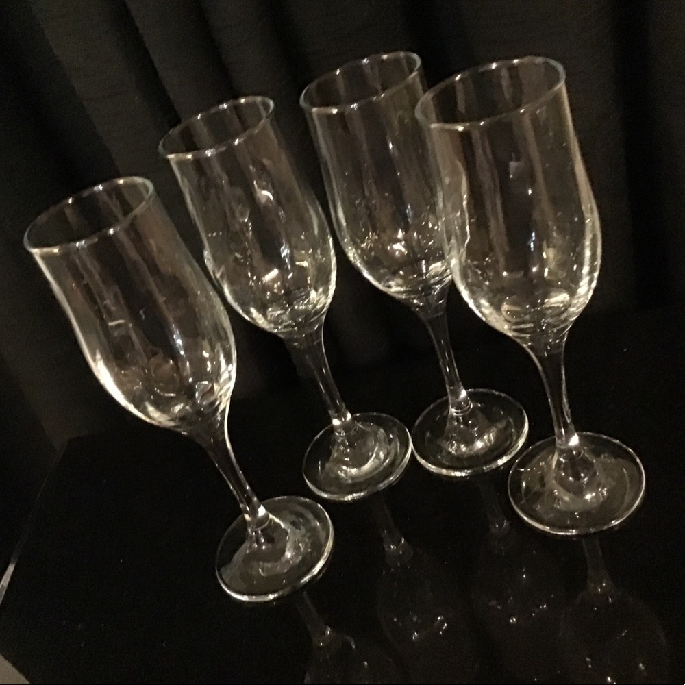 Vintage Champagne flutes. Set of 4